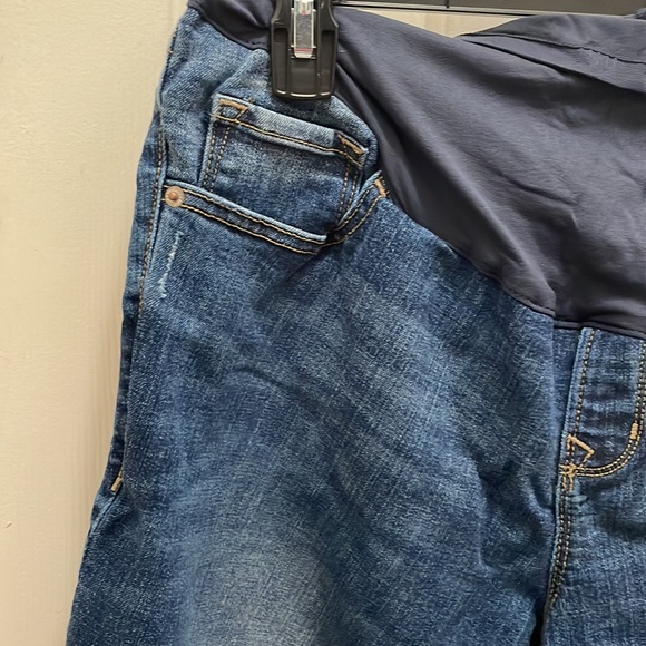 Old Navy Maternity Jeans - Picture 5 of 8